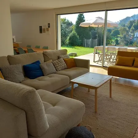 Casa Moderna Julio Y Agosto 4*