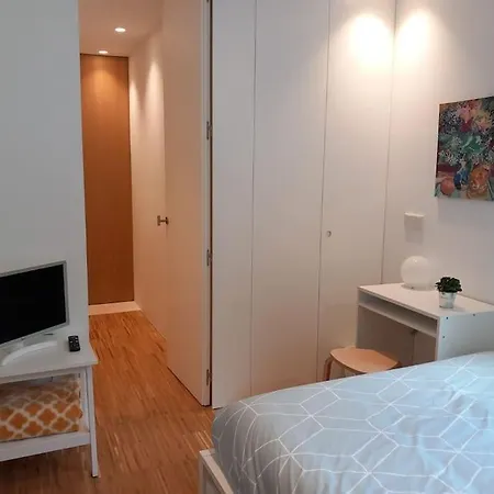 Casa Moderna Julio Y Agosto