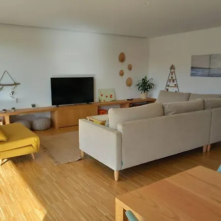 Casa Moderna Julio Y Agosto